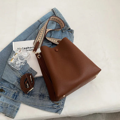 Fashion Bucket Bag for Women – Designer PU Leather Shoulder & Crossbody Bag, Luxury Wide Strap Ladies Handbag & Tote
