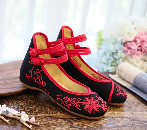 Blooms at Your Feet: Spring Floral Embroidered Flat Shoes for Effortless Elegance